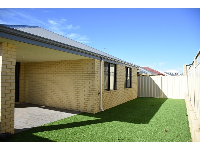 15 Hvar Street, Madeley WA 6065