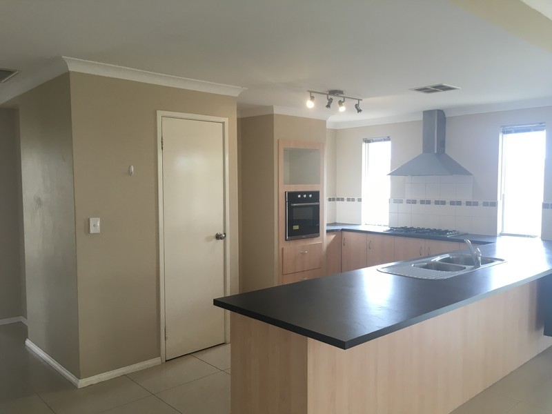 40 Ashdale Road, Darch WA 6065