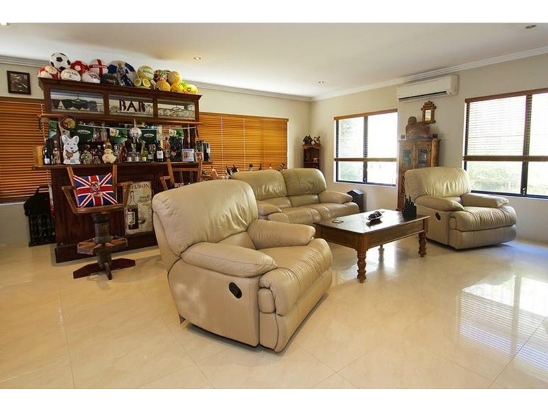 1 Waminda Way, Landsdale WA 6065