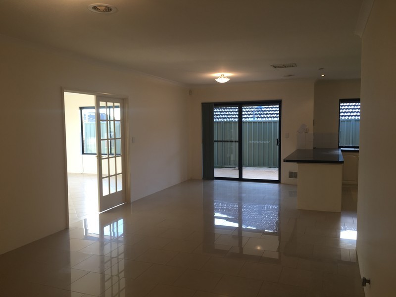 332 Kingsway, Landsdale WA 6065