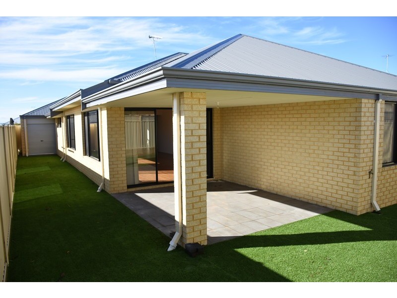 15 Hvar Street, Madeley WA 6065