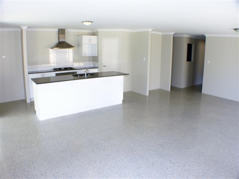 12 Eglinton Drive, Darch WA 6065