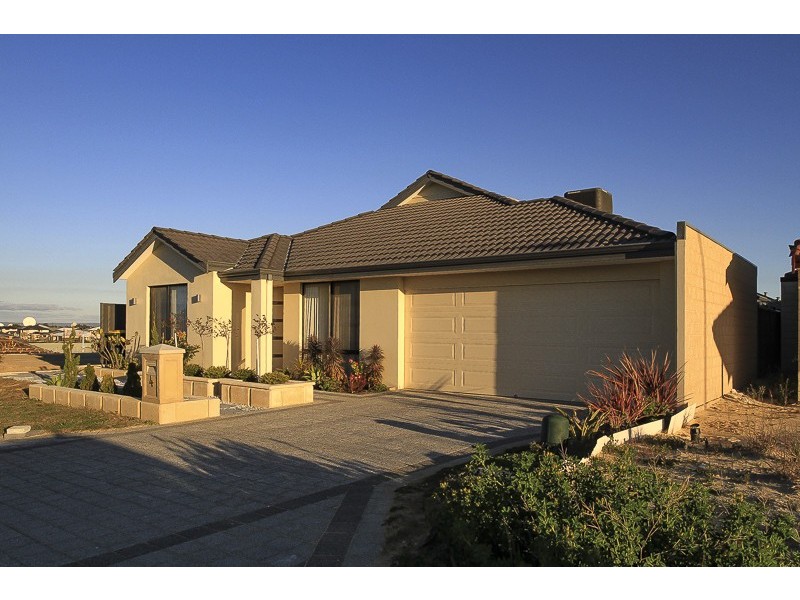 4 Varley Crest, Landsdale WA 6065