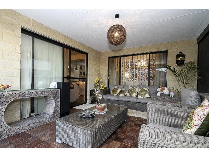 4 Varley Crest, Landsdale WA 6065