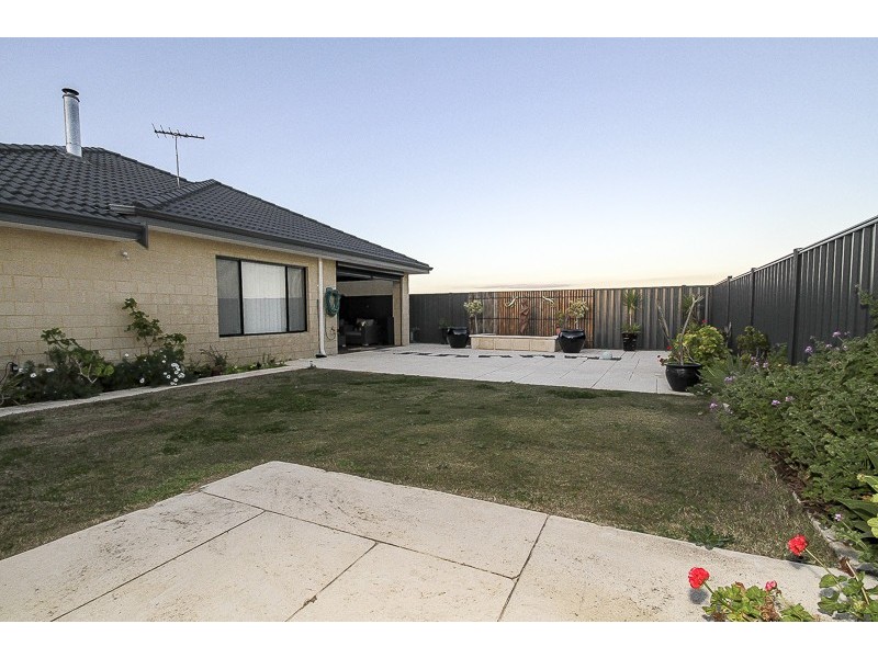 4 Varley Crest, Landsdale WA 6065