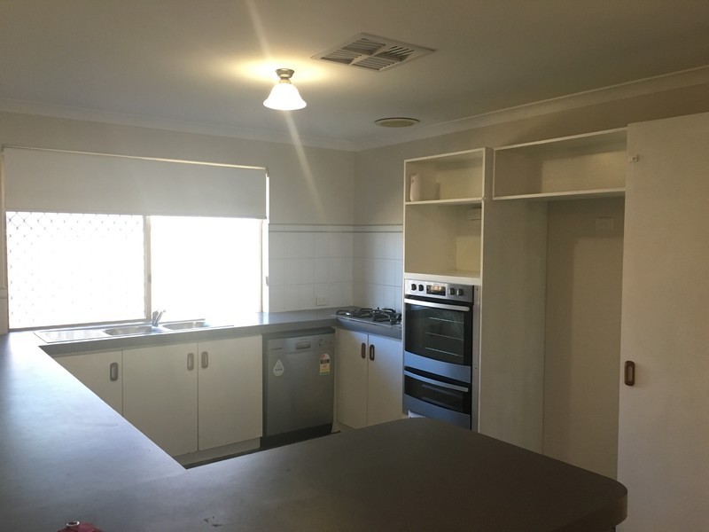 15 Gerosa Place, Alexander Heights WA 6064