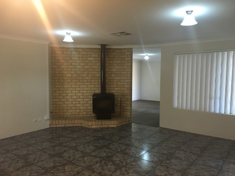 15 Gerosa Place, Alexander Heights WA 6064