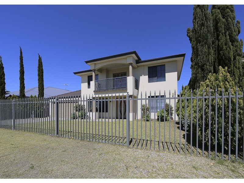 42 Dalecross Avenue, Madeley WA 6065