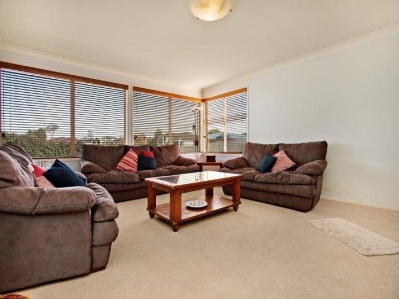 6 Yaldara Avenue, Thornton NSW 2322