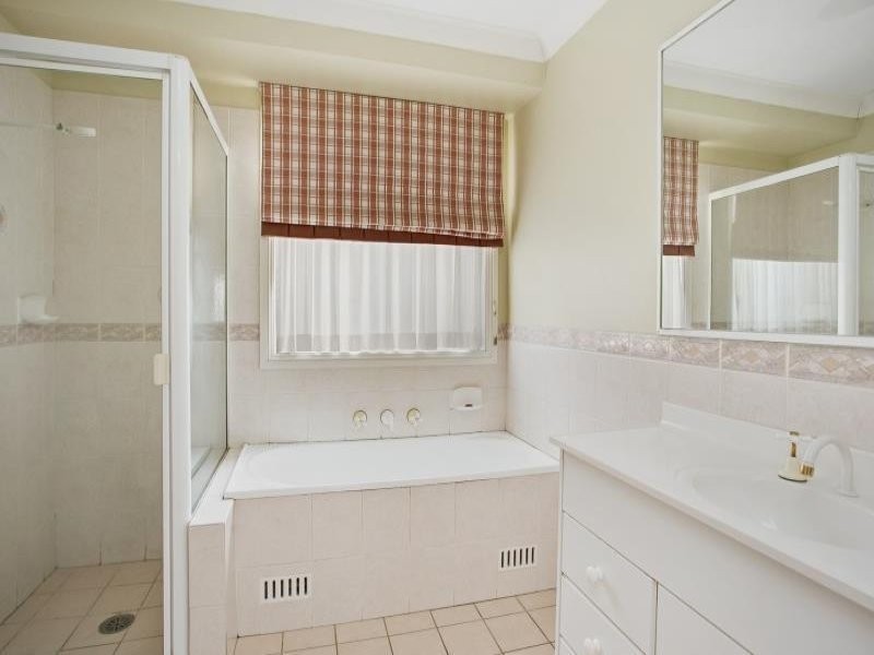 1 Rosewood Avenue, Thornton NSW 2322