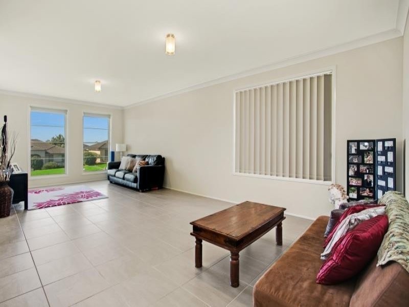 12 Laurina Avenue, Thornton NSW 2322