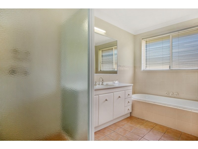 38 Woodlands Drive, Thornton NSW 2322