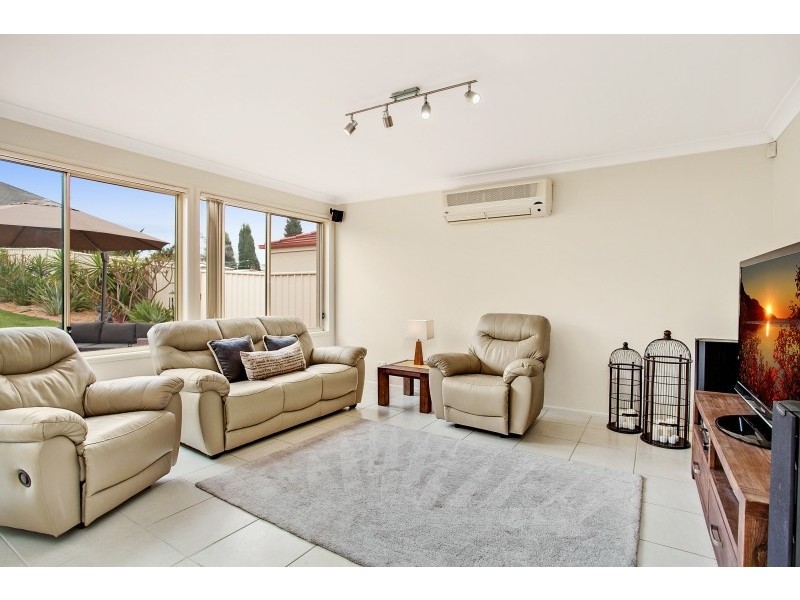 17 Rothbury Terrace, Thornton NSW 2322