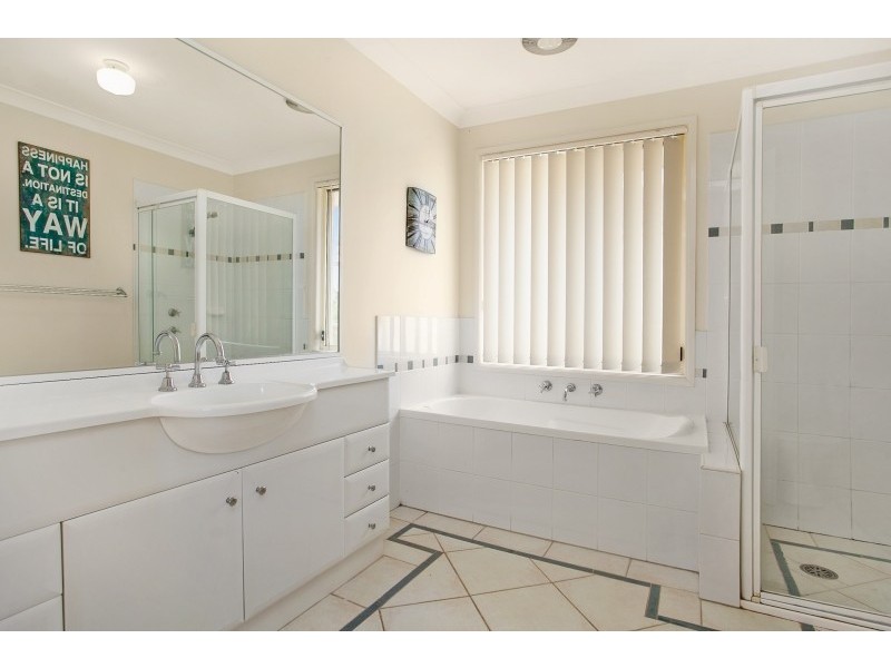 17 Rothbury Terrace, Thornton NSW 2322