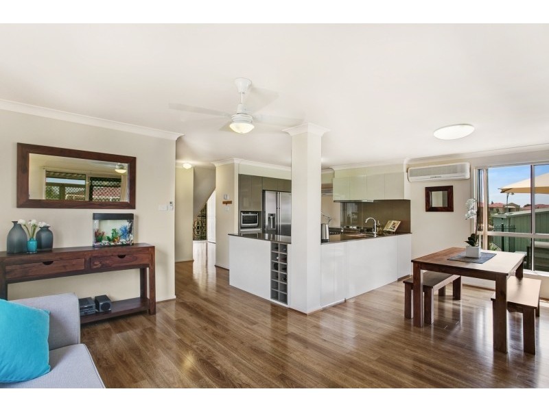 6 Featherwood Place, Thornton NSW 2322