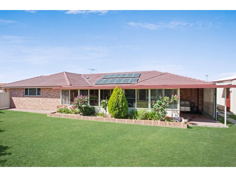 2 Willow Close, Thornton NSW 2322