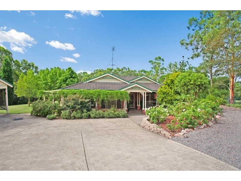 9 Hilldale Drive, Bolwarra Heights NSW 2320