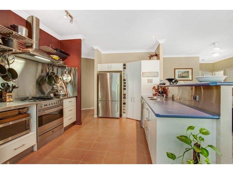 9 Hilldale Drive, Bolwarra Heights NSW 2320