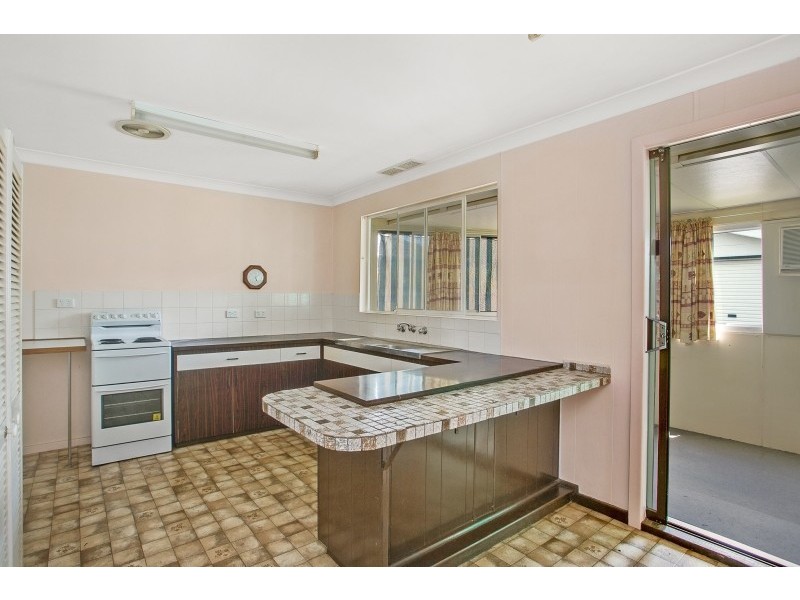 42 Redbill Drive, Woodberry NSW 2322