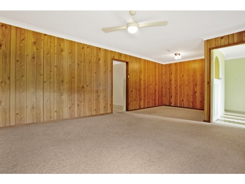 42 Redbill Drive, Woodberry NSW 2322