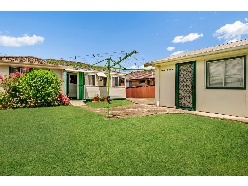 42 Redbill Drive, Woodberry NSW 2322