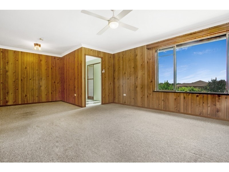 42 Redbill Drive, Woodberry NSW 2322