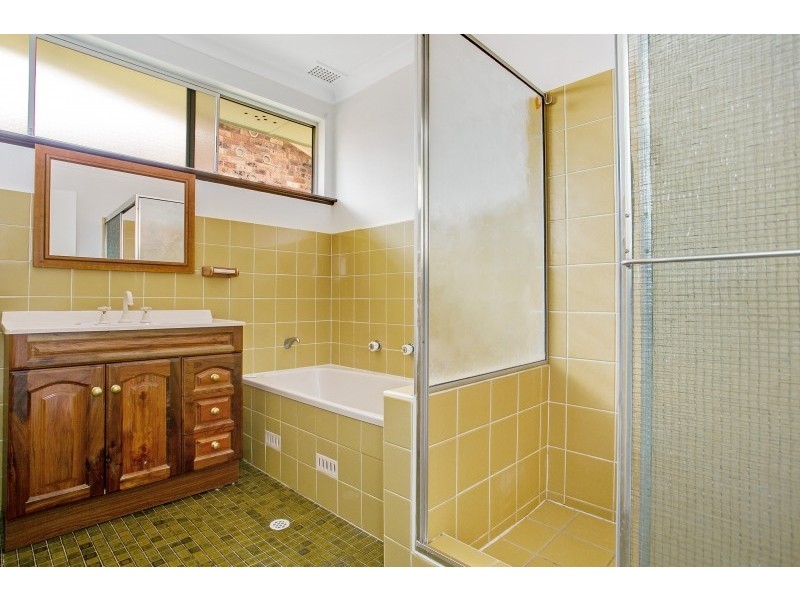 42 Redbill Drive, Woodberry NSW 2322