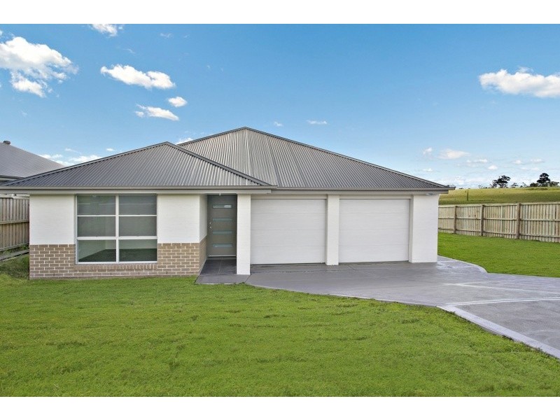 2 Grasshawk Drive, Thornton NSW 2322