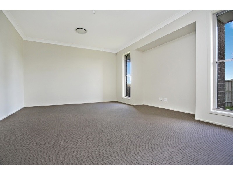 2 Grasshawk Drive, Thornton NSW 2322