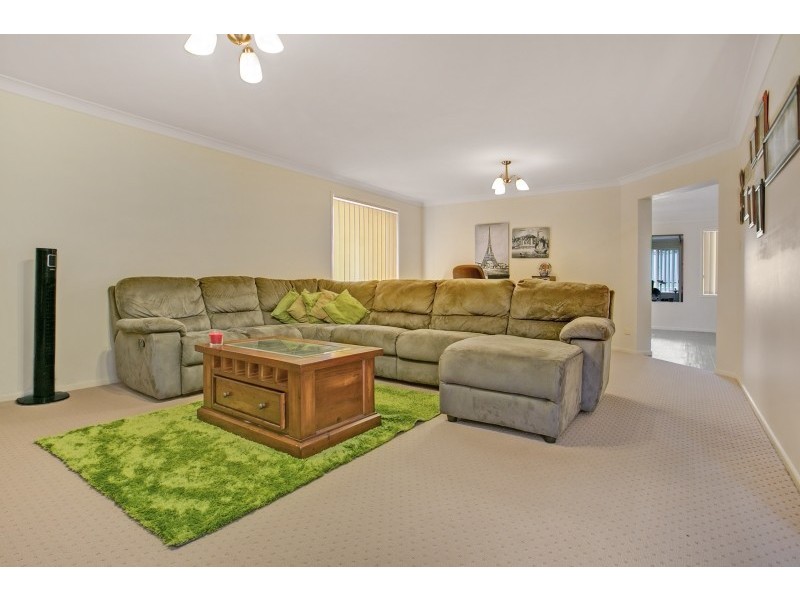 21 Rothbury Terrace, Thornton NSW 2322