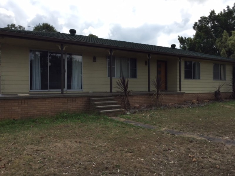16 Purdom Close, Thornton NSW 2322