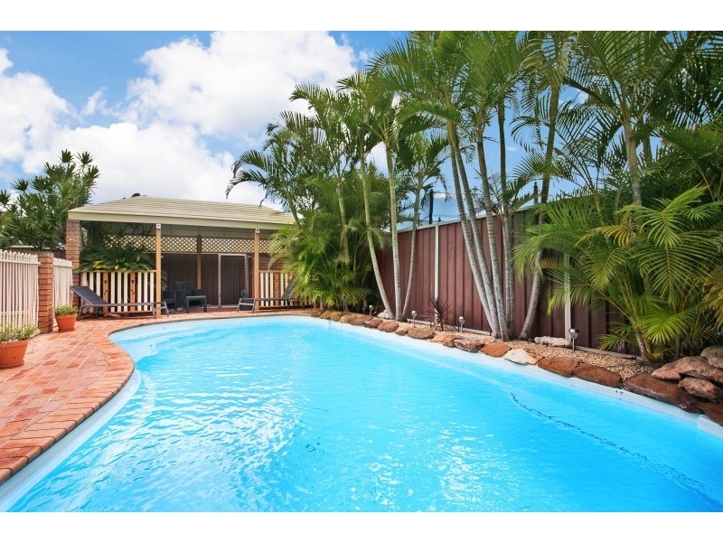 19 Barlow Close, Thornton NSW 2322