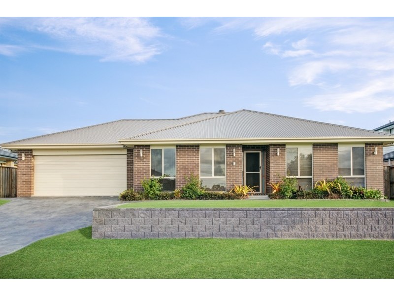 4 Bluestreak Way, Chisholm NSW 2322