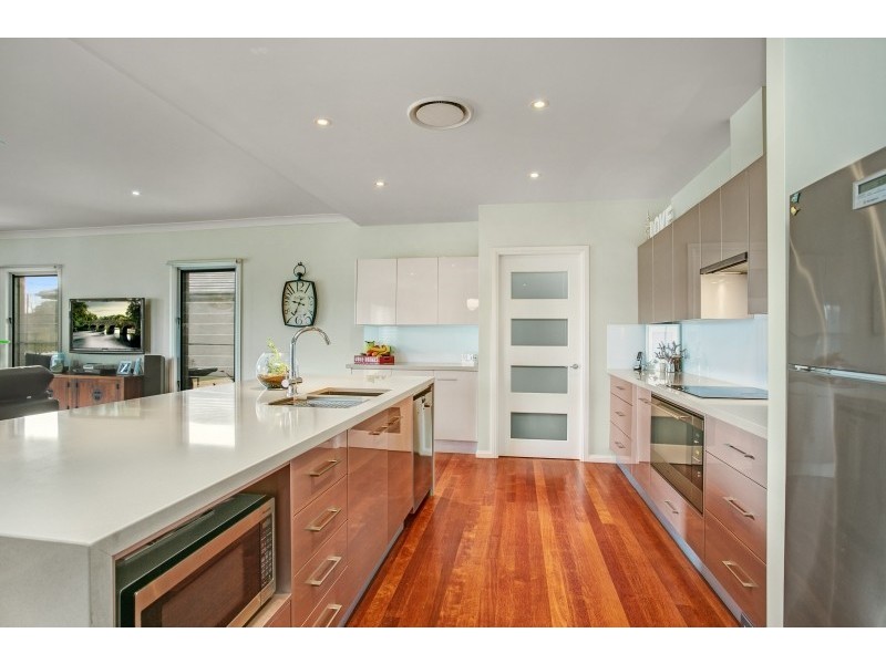 12 Cascade Close, Louth Park NSW 2320