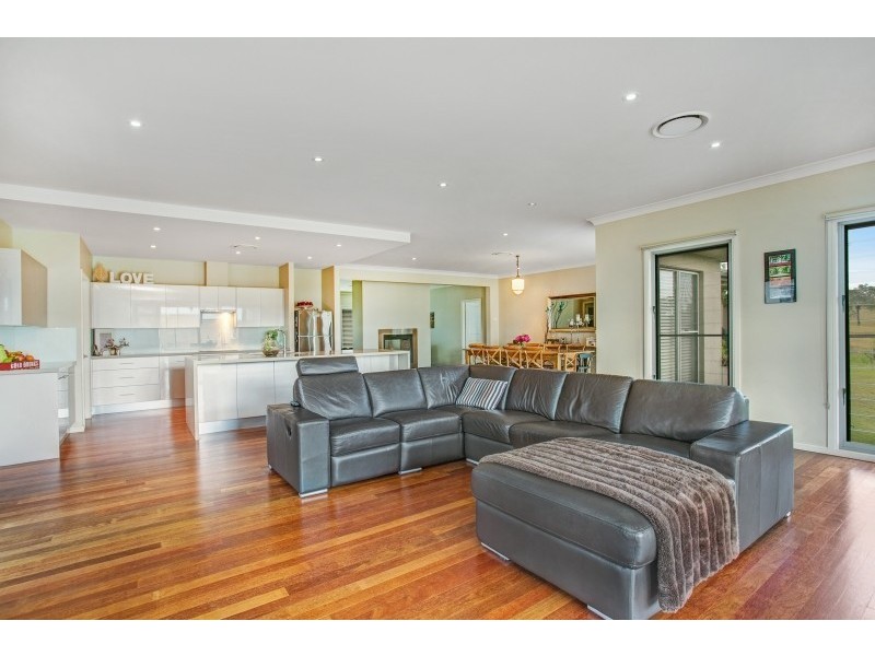 12 Cascade Close, Louth Park NSW 2320