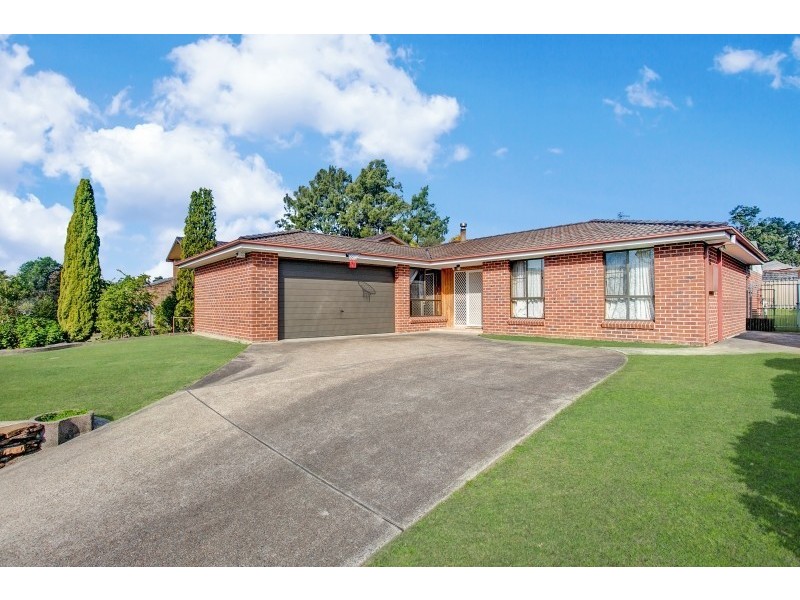 11 Adele Crescent, Ashtonfield NSW 2323