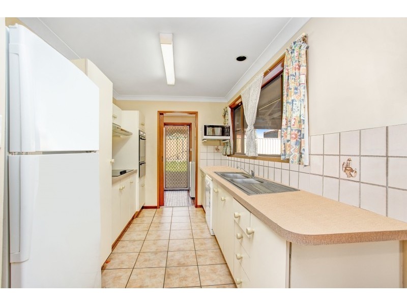 11 Adele Crescent, Ashtonfield NSW 2323