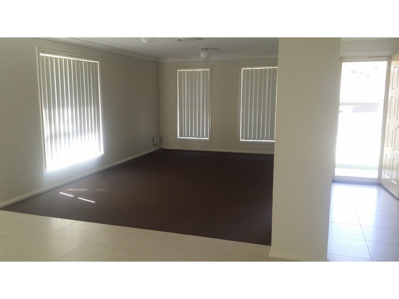 1 Bells Place, Tenambit NSW 2323