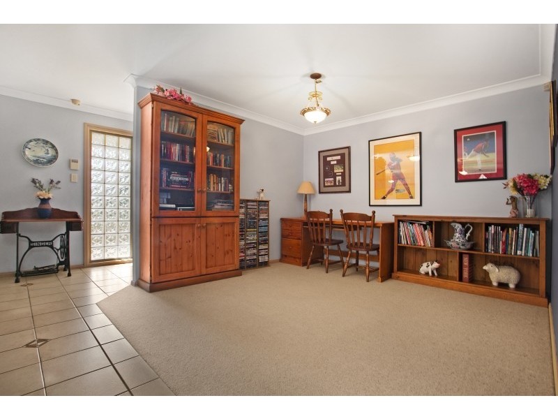 9 Candlebush Place, Thornton NSW 2322