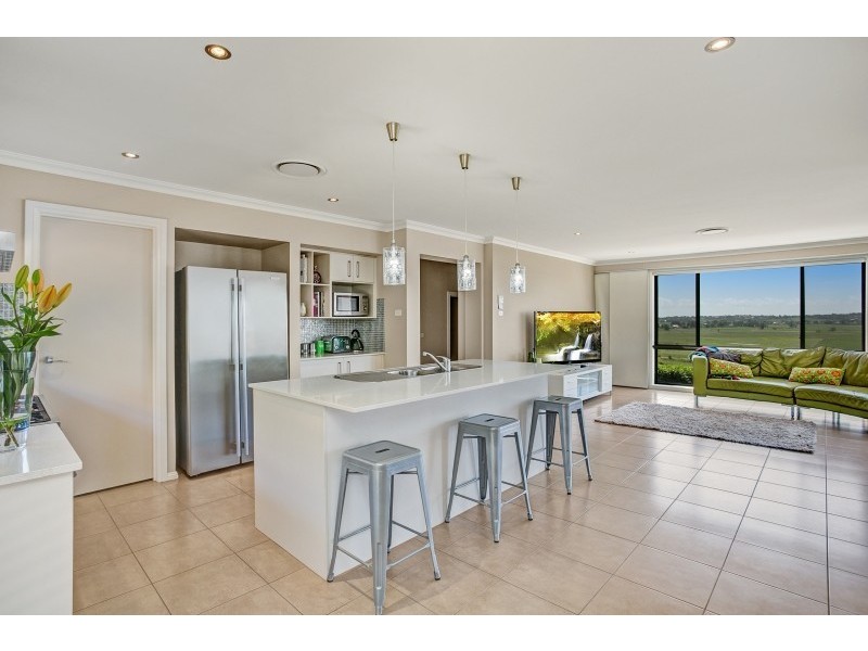 16 Darcys Circuit, Gillieston Heights NSW 2321