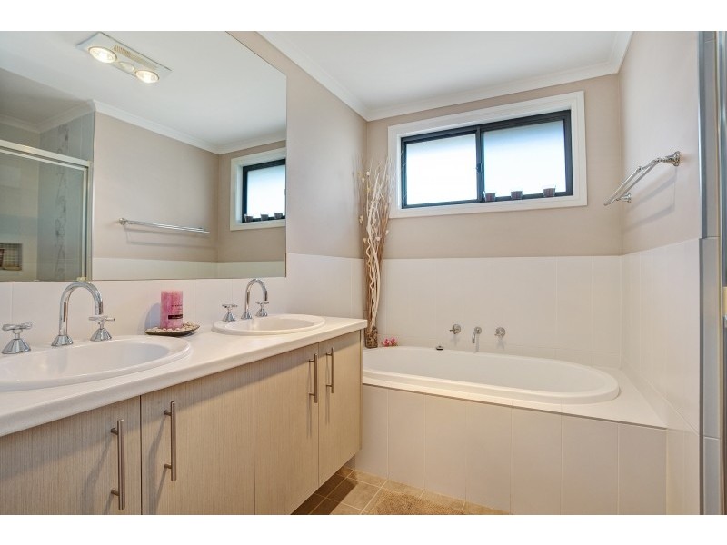 16 Darcys Circuit, Gillieston Heights NSW 2321