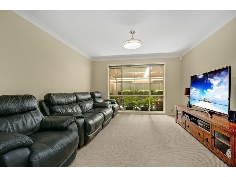 14 Streeton Drive, Metford NSW 2323