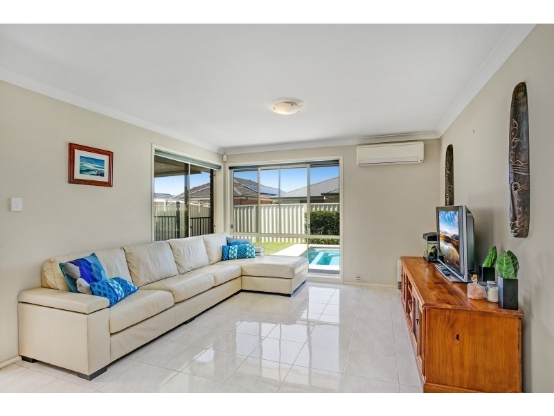 14 Streeton Drive, Metford NSW 2323