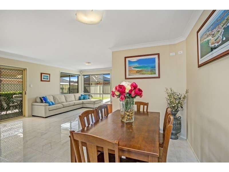 14 Streeton Drive, Metford NSW 2323