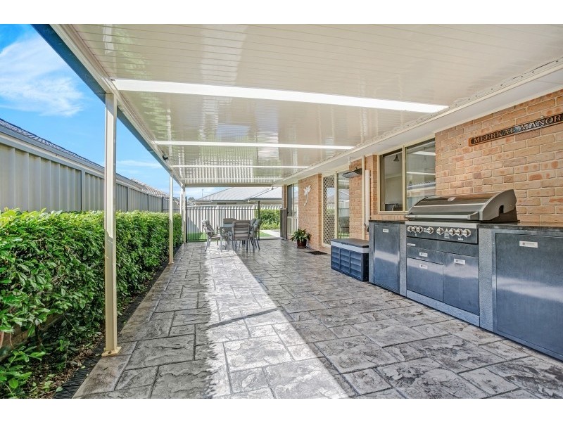 14 Streeton Drive, Metford NSW 2323