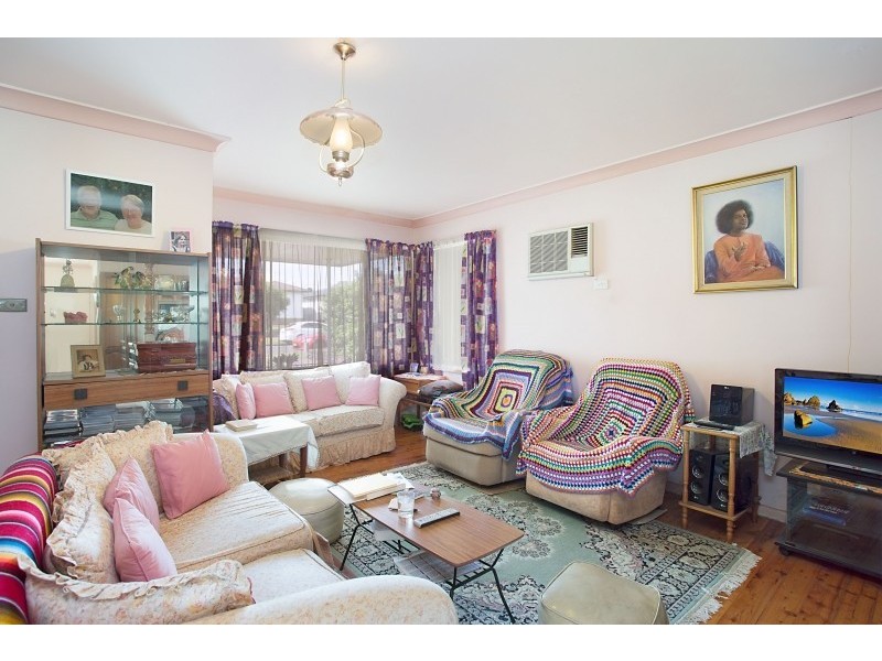 37 Redbill Drive, Woodberry NSW 2322