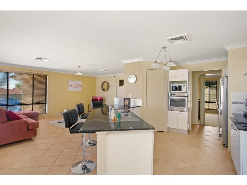 9 Acer Terrace, Thornton NSW 2322