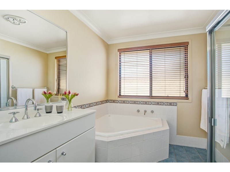 9 Acer Terrace, Thornton NSW 2322