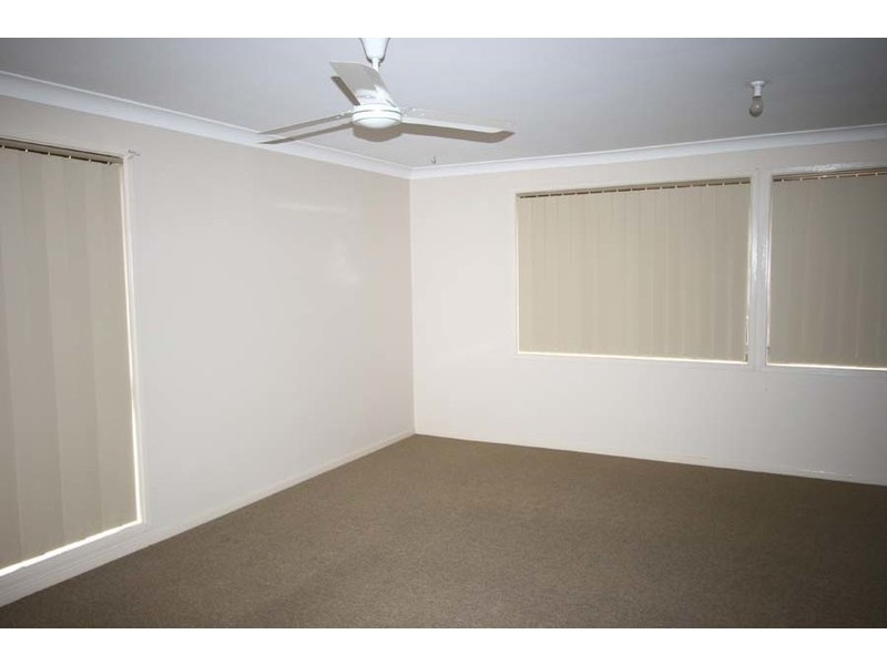 6 Barlow Close, Thornton NSW 2322