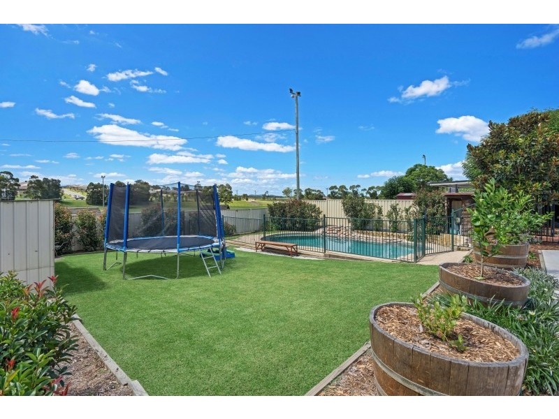 17 Avard Close, Thornton NSW 2322